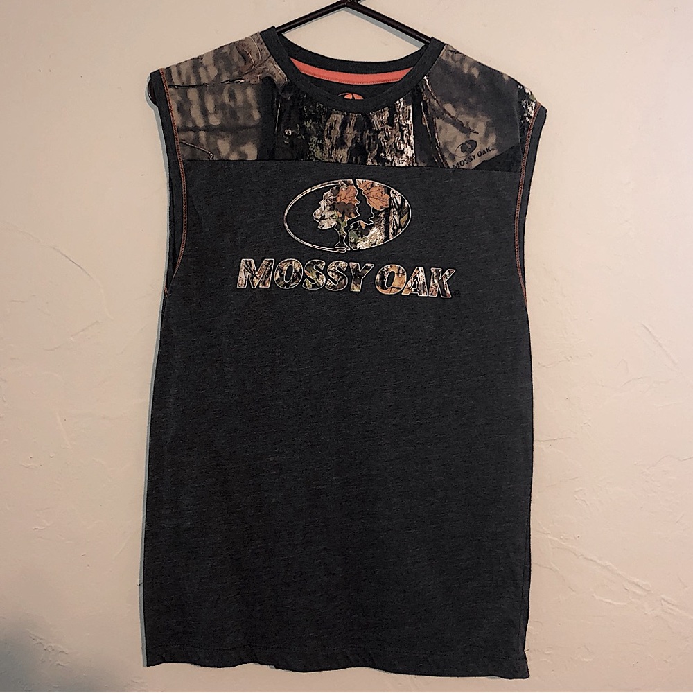 Men’s Mossy Oak Sleeveless Shirt